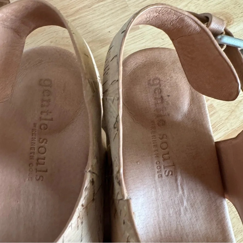 Gentle Souls by Kenneth Cole Women's Lori Platform Sandals Size 7.5